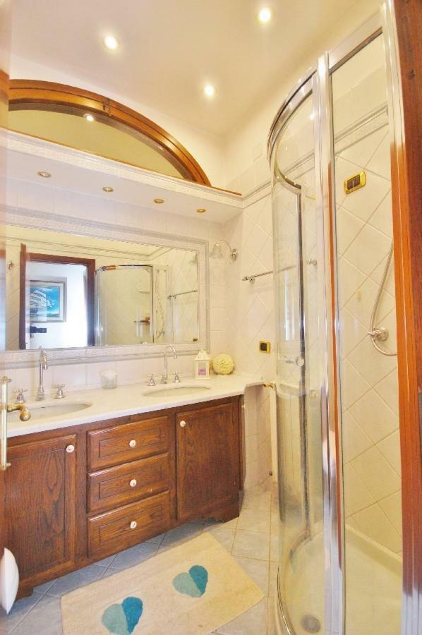 Raffinato Attico Vicino Al Mare Con Solarium Lido Di Camaiore Bagian luar foto
