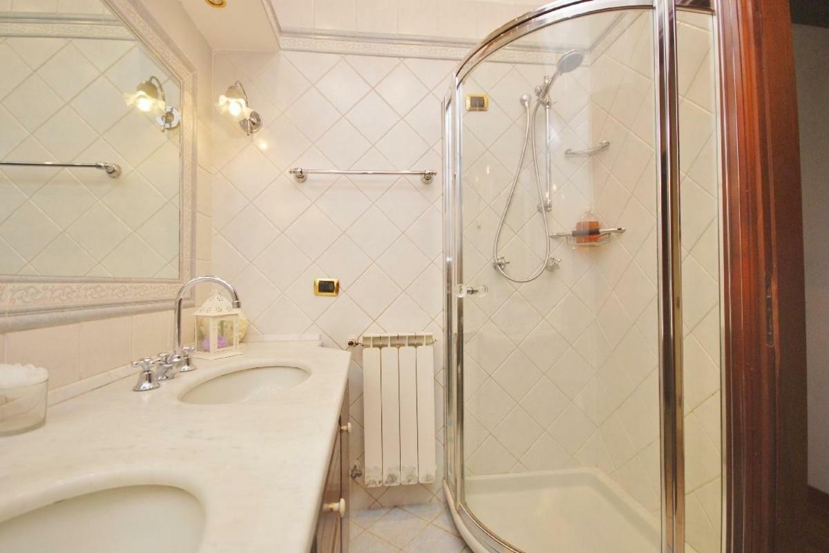 Raffinato Attico Vicino Al Mare Con Solarium Lido Di Camaiore Bagian luar foto