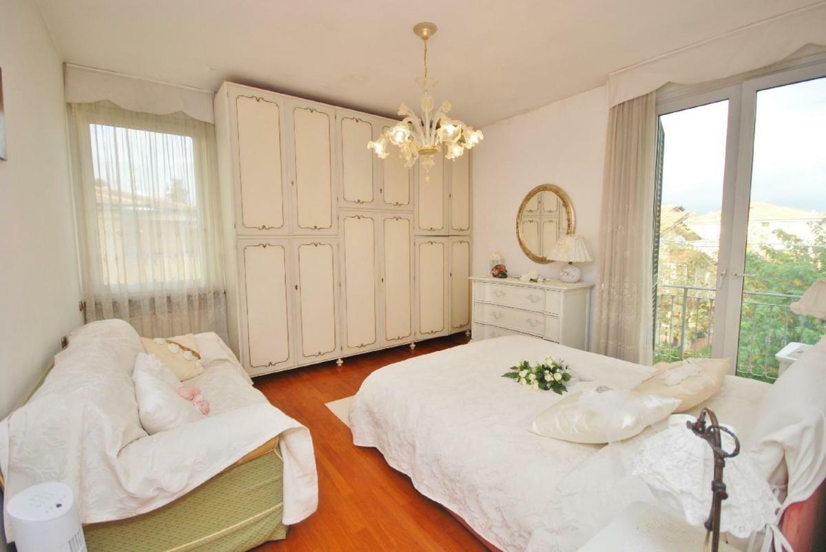 Raffinato Attico Vicino Al Mare Con Solarium Lido Di Camaiore Bagian luar foto
