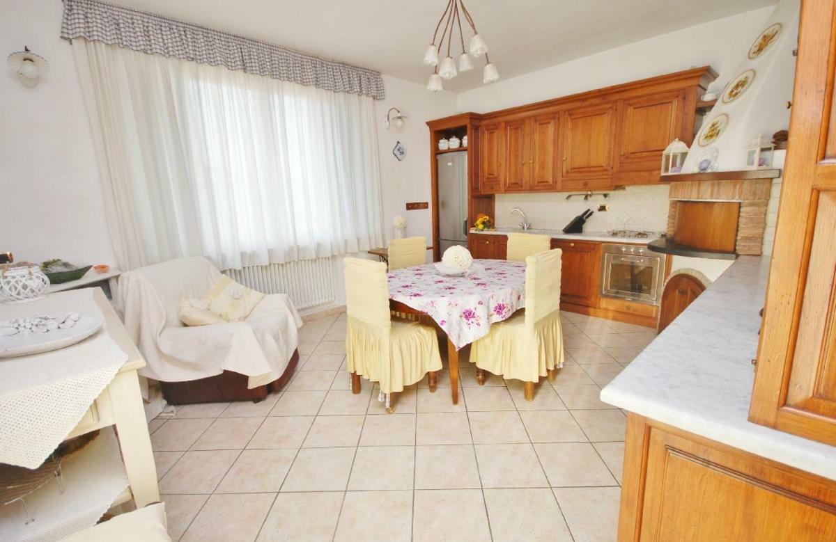 Raffinato Attico Vicino Al Mare Con Solarium Lido Di Camaiore Bagian luar foto