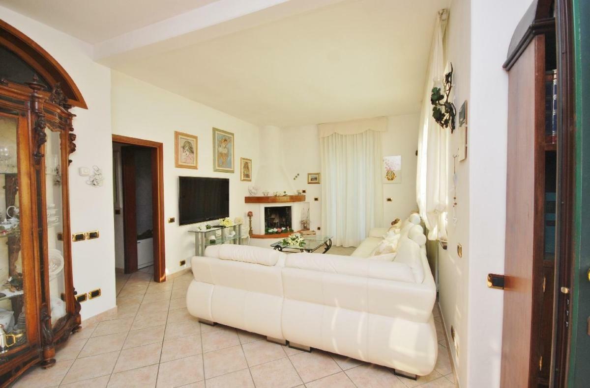 Raffinato Attico Vicino Al Mare Con Solarium Lido Di Camaiore Bagian luar foto